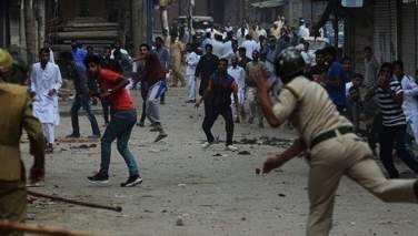 تظاهرات خونین در کشمیر؛ تا اکنون 41 نفر کشته و زخمی شدند