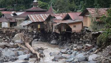 سیل در غرب اندونیزیا 34 کشته برجای گذاشت