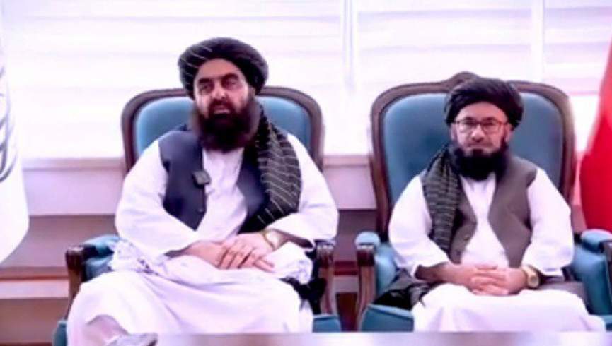 متقی: افغان‌ها به دلیل فقر و بیکاری افغانستان را ترک می‌کنند
