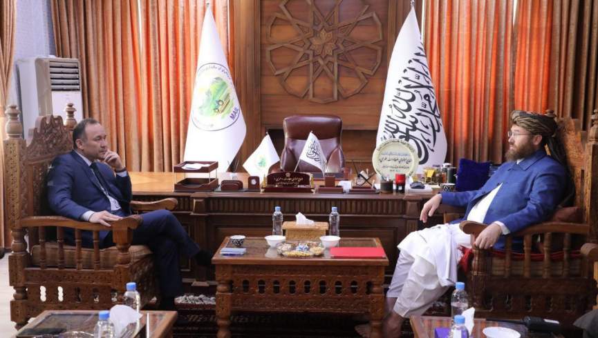 سرپرست وزارت زراعت طالبان با سفیر قزاقستان دیدار کرد