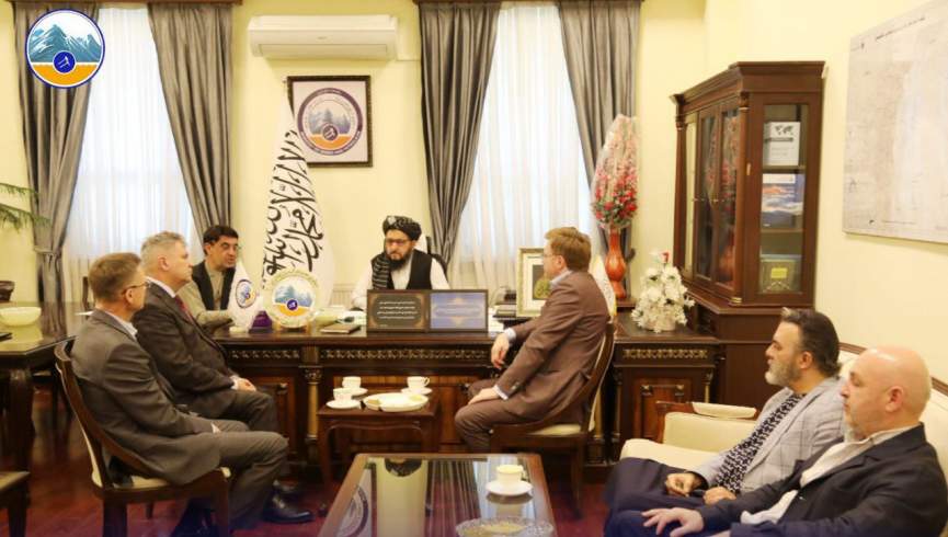 علاقه‌مندی تاجران روسیه برای سرمایه‌گذاری در معادن طلا و مس افغانستان