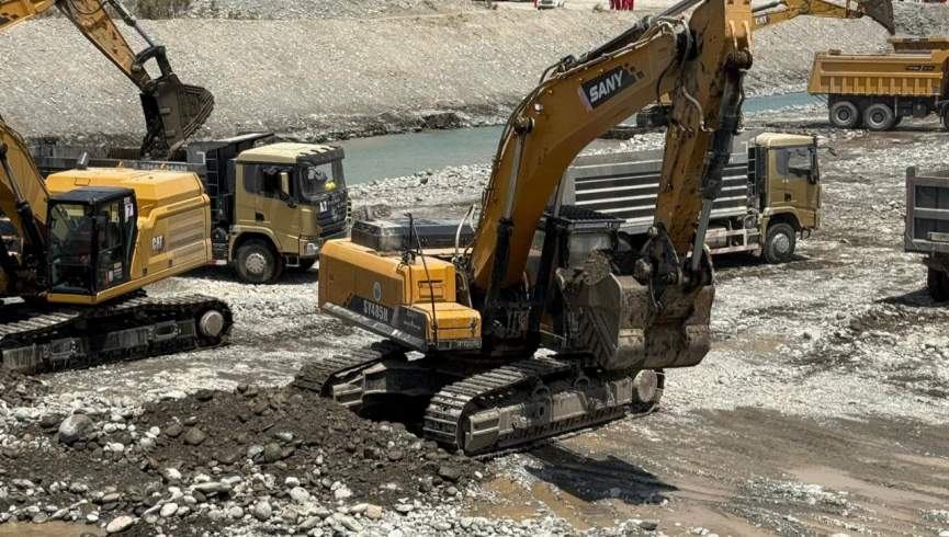 کار استخراج معدن طلای سمتی تخار آغاز شد
