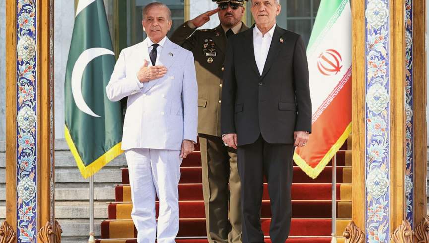 رئیس‌جمهور ایران وارد پاکستان شد؛ آغاز یک سفر رسمی برای تحکیم روابط دوجانبه