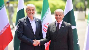 گام بلند تهران و اسلام‌آباد برای توسعه روابط با امضای 12 سند همکاری